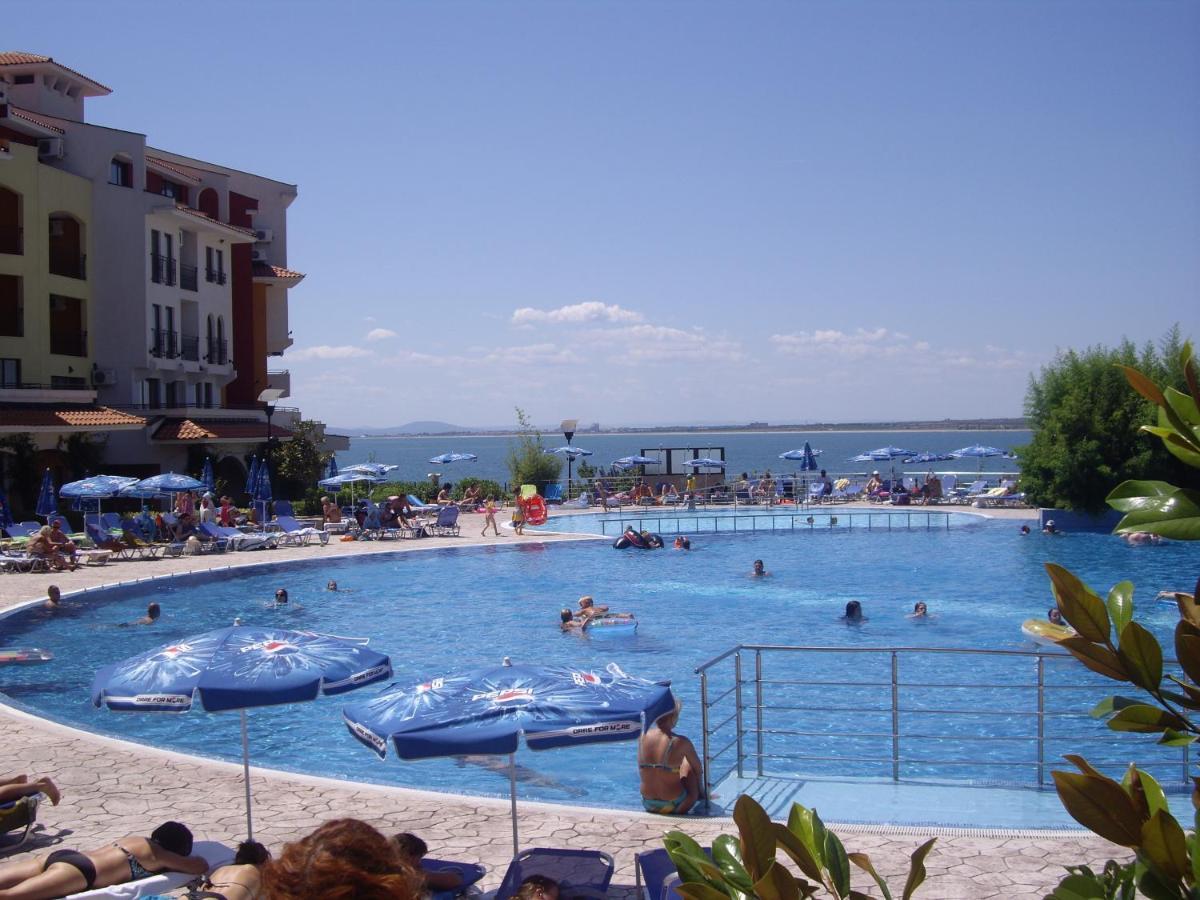 Apartment Studio Deluxe Marina Cape 4 Stars Resort 33 5 Aheloy Esterno foto