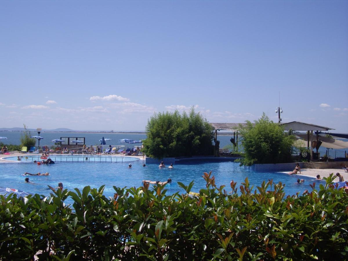 Apartment Studio Deluxe Marina Cape 4 Stars Resort 33 5 Aheloy Esterno foto