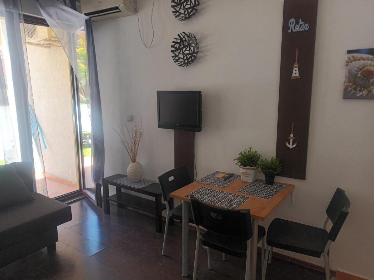 Apartment Studio Deluxe Marina Cape 4 Stars Resort 33 5 Aheloy Esterno foto